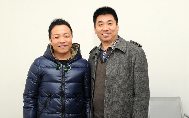 許巍合影---